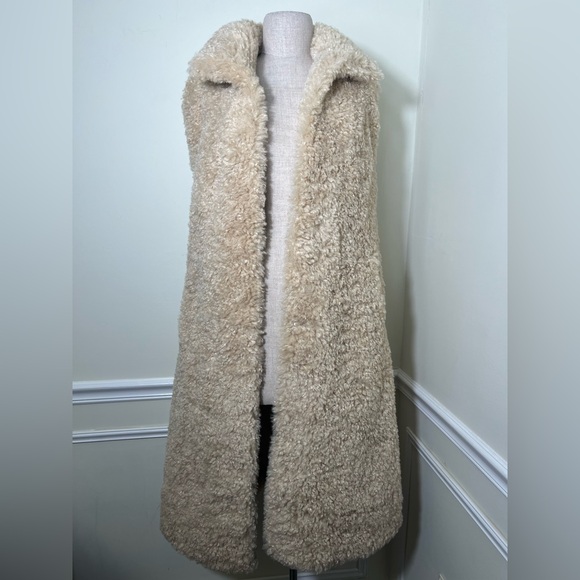 Avec Les Filles Teddy Vest - Picture 2 of 10